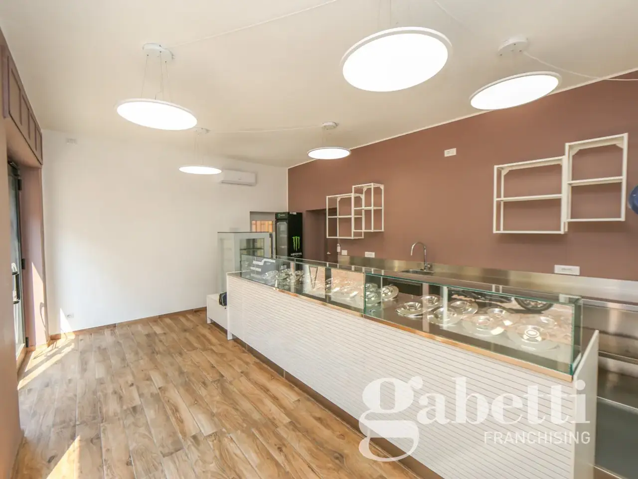 Negozio in Via Vittorio Veneto 23, Lonate Pozzolo, {3} - Foto 2