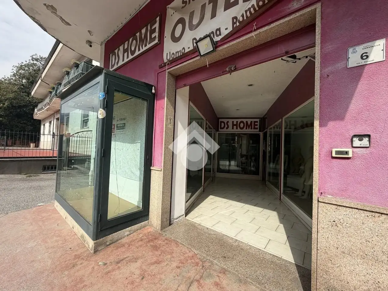 Negozio in Via Via l. Einaudi 6, Cervinara, {3} - Foto 2