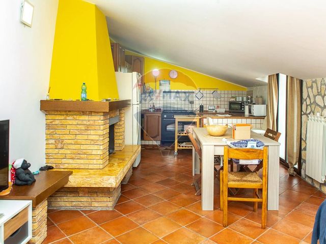 4-room flat in Via Pulei 39, Mascalucia - Photo 1