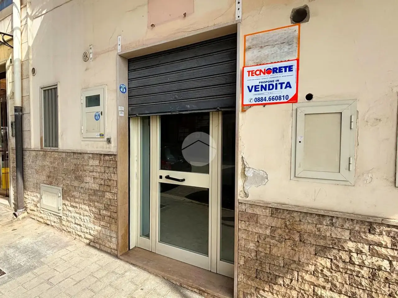 Negozio in Manfredonia Viale Beccarini 6, Manfredonia, {3} - Foto 1