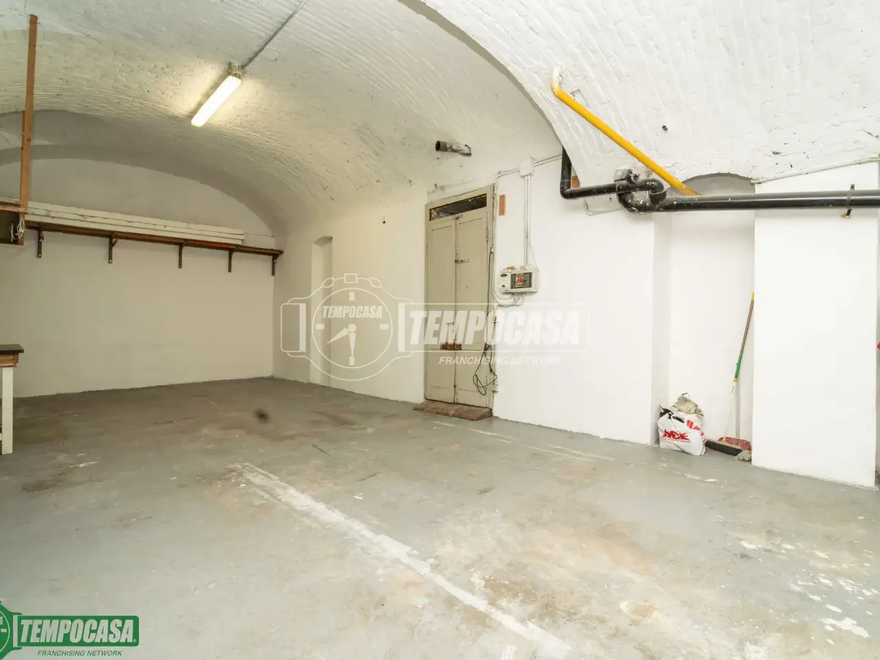 Magazzino in Via Plinio 35, Milano, {3} - Foto 1