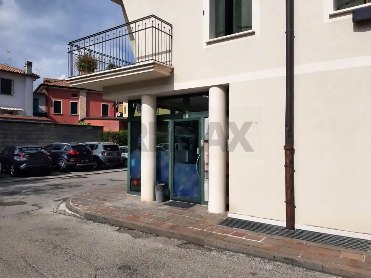 Negozio in , Cornuda, {3} - Foto 2