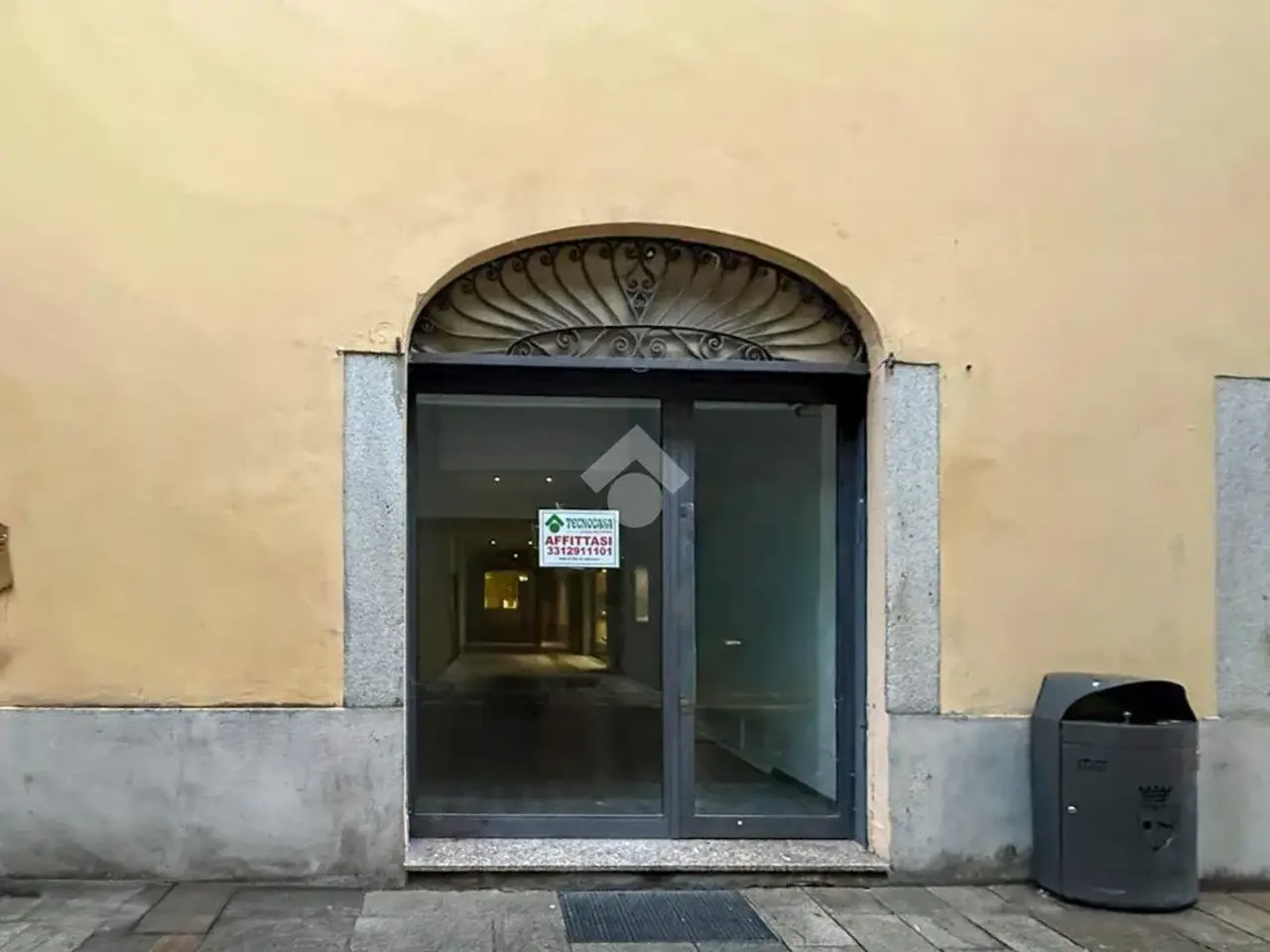 Negozio in Via Calzolai 68, Piacenza, {3} - Foto 1