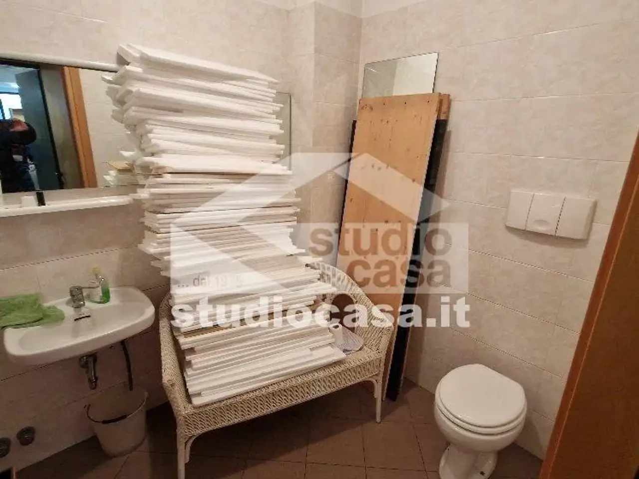 Negozio in Via Ambrogio Villa 25, Melzo, {3} - Foto 2
