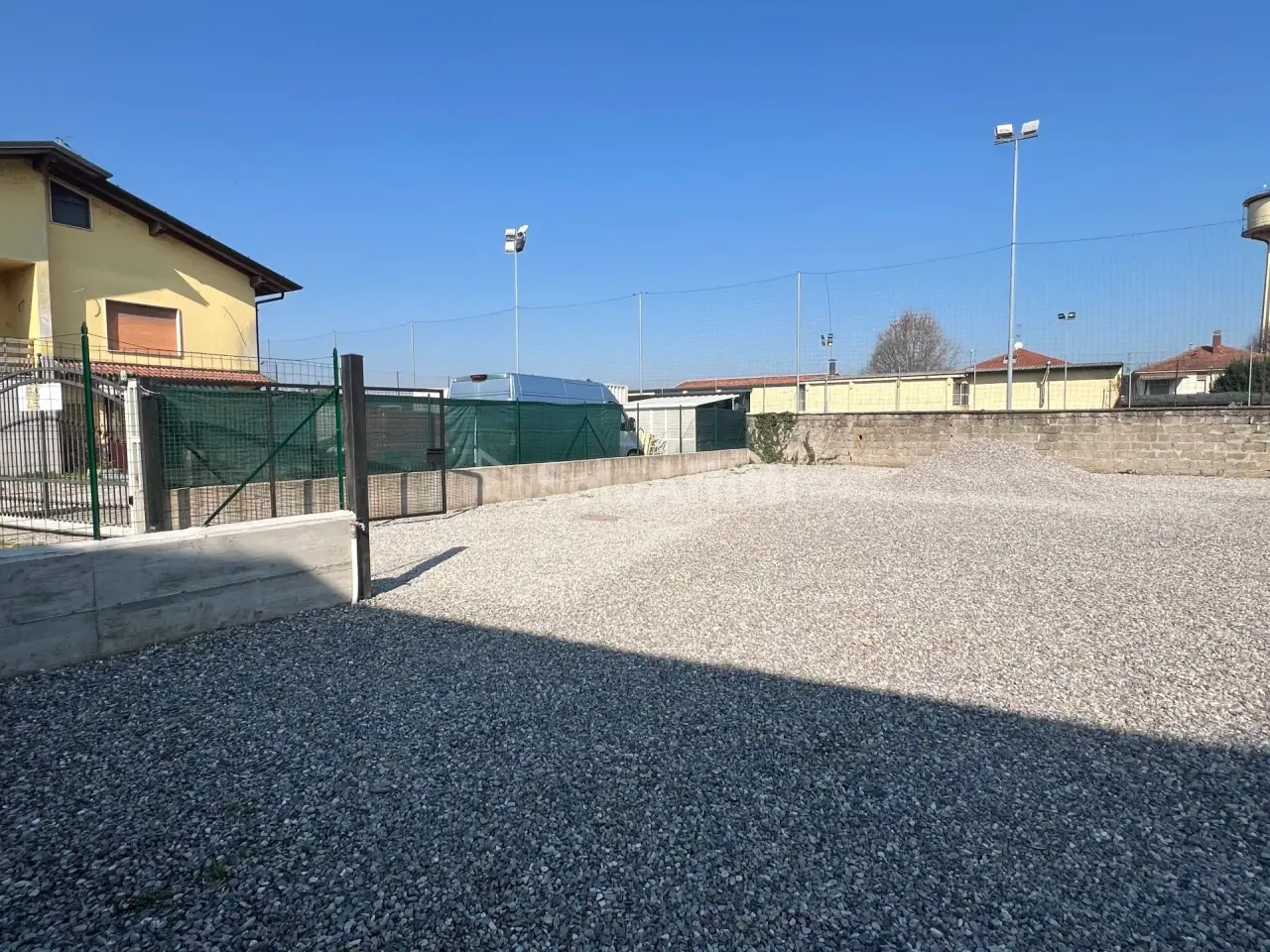 Parcheggio chiuso in , Comazzo, {3} - Foto 1