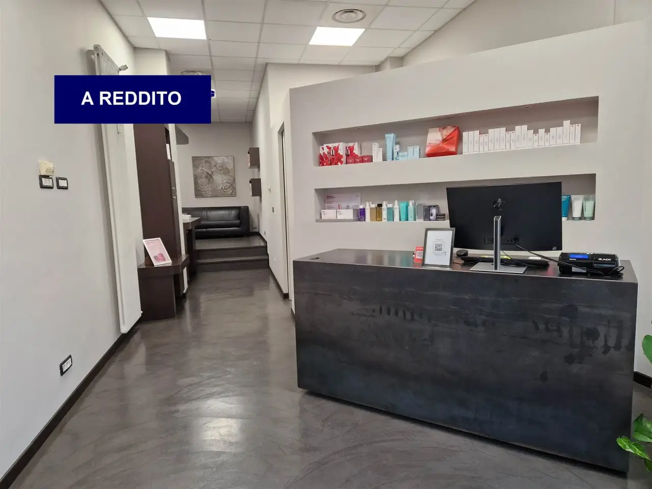 Negozio in Piazza Salvatore Quasimodo, Milano, {3} - Foto 1