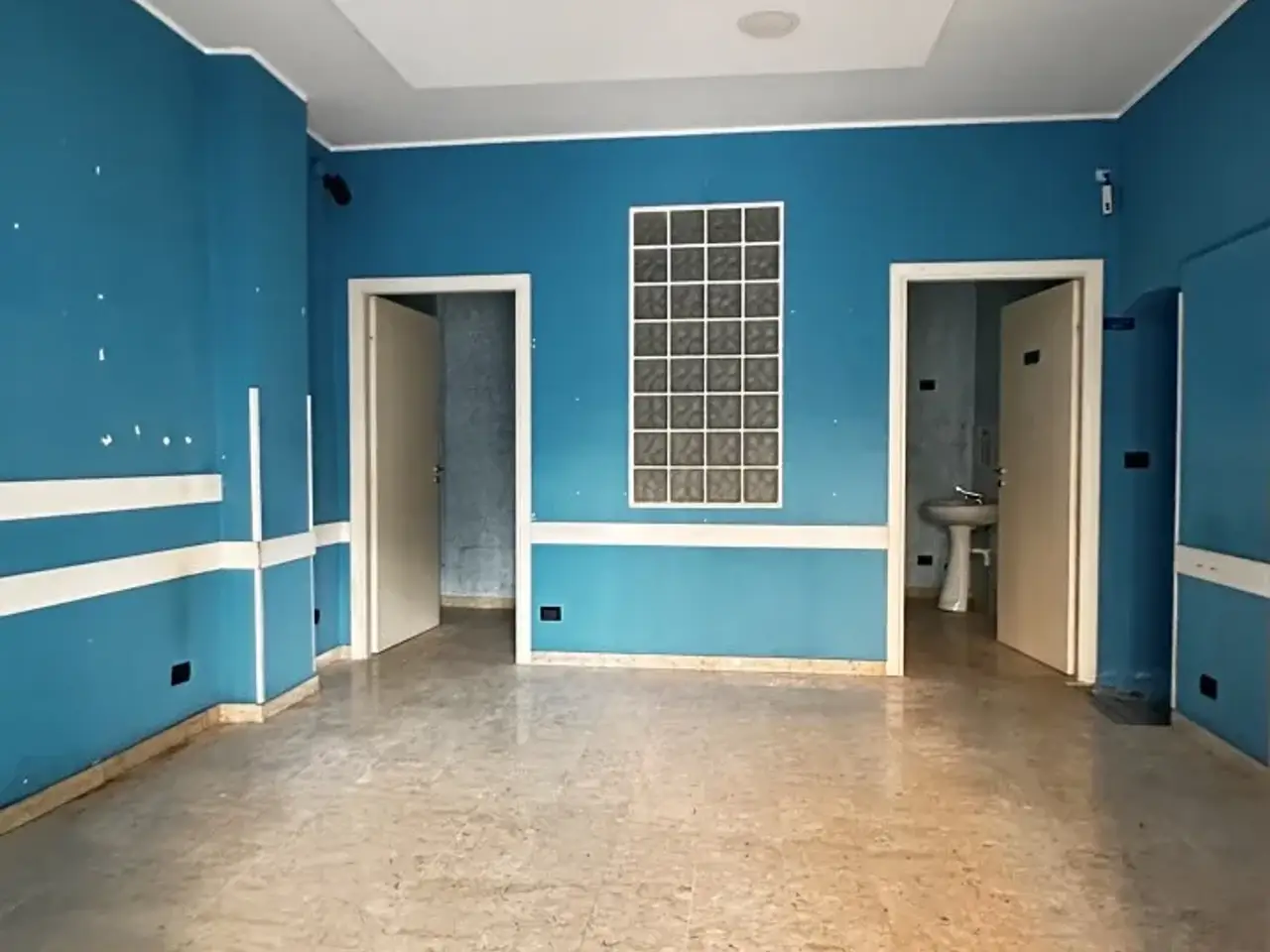Palazzina commerciale in Via Nitti 95 - 97, Taranto, {3} - Foto 2