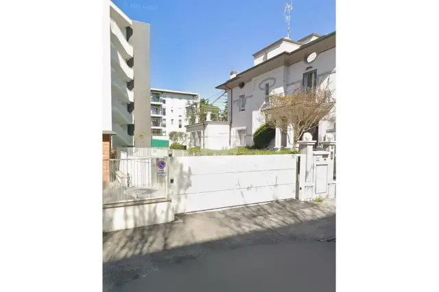 insertion image
