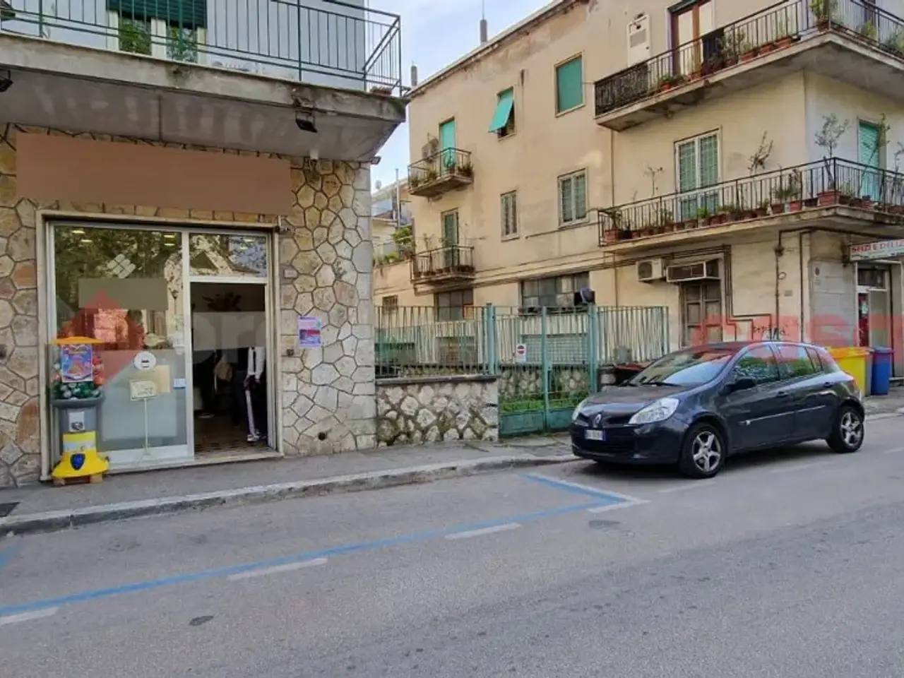 Negozio in Piazza San Giovanni 42, Cassino, {3} - Foto 2