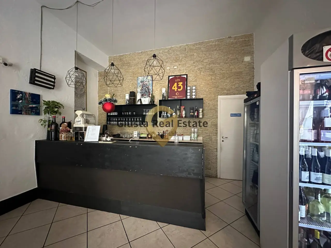 Negozio in Via Beccaria 2, San Pietro Vernotico, {3} - Foto 1