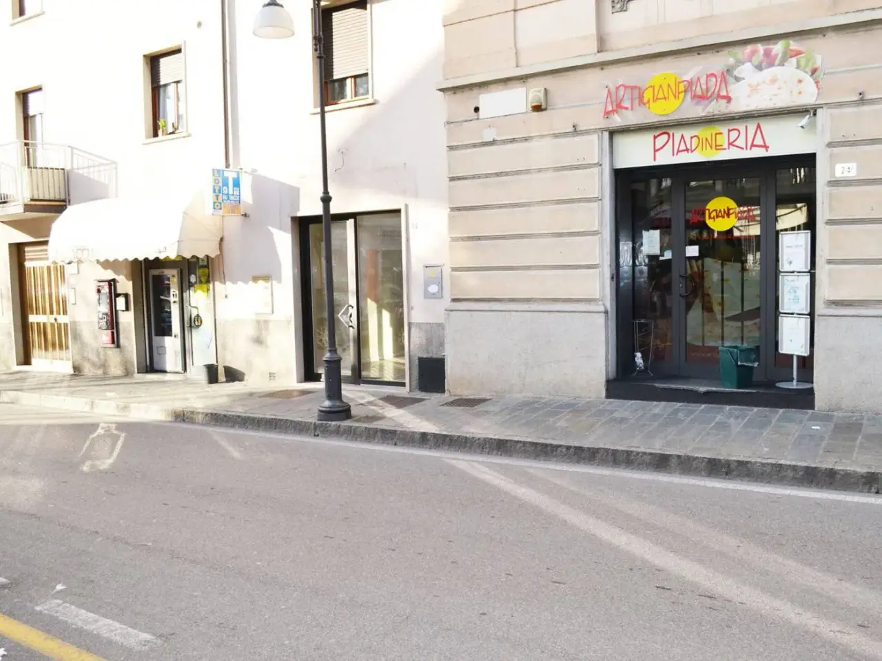 Locale commerciale in Via Antonio Locatelli 36, Trescore Balneario, Trescore Balneario, {3} - Foto 2