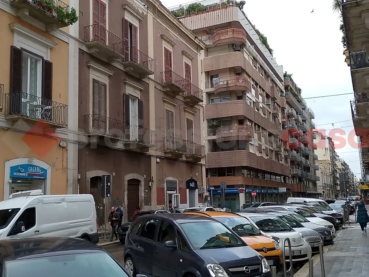 Negozio in Via Abate Gimma  118 , Bari, {3} - Foto 1