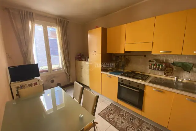 3-room flat in Via Tre Re 26, Modena - Photo 1