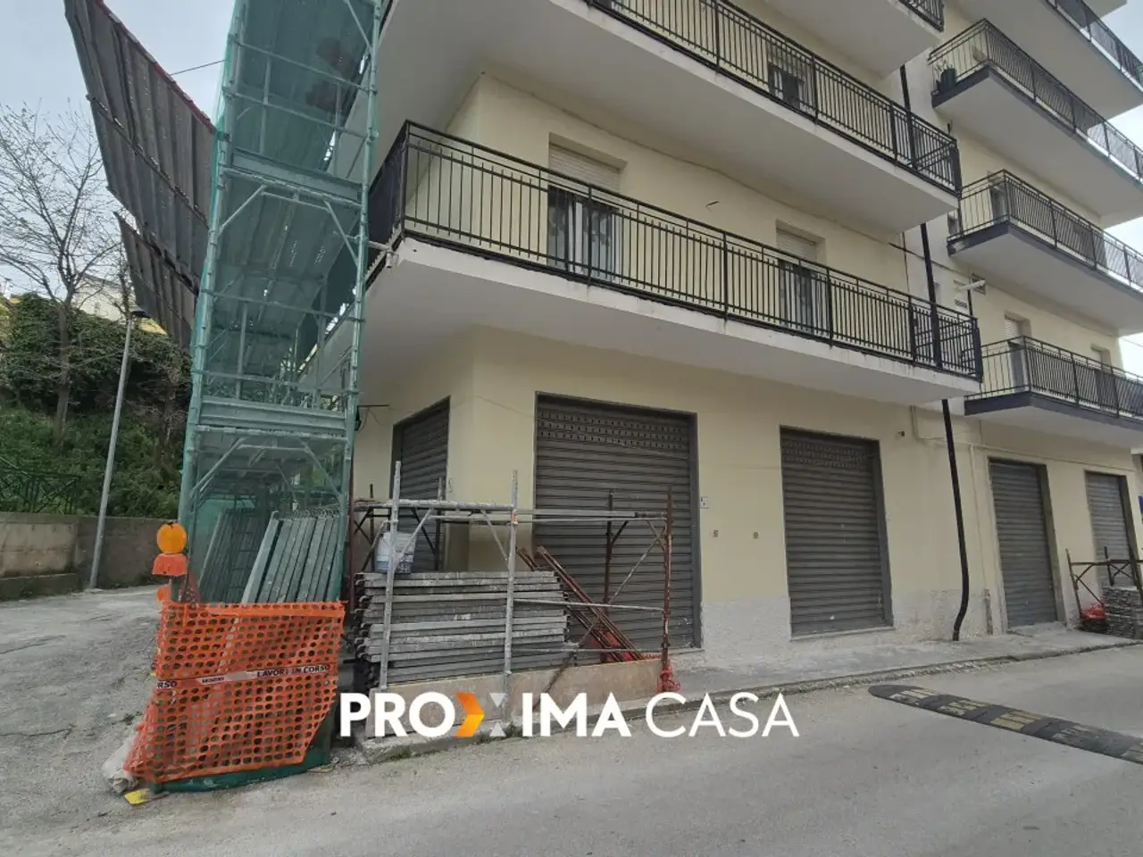 Negozio in Via San Bartolomeo 1, Pellezzano, {3} - Foto 1
