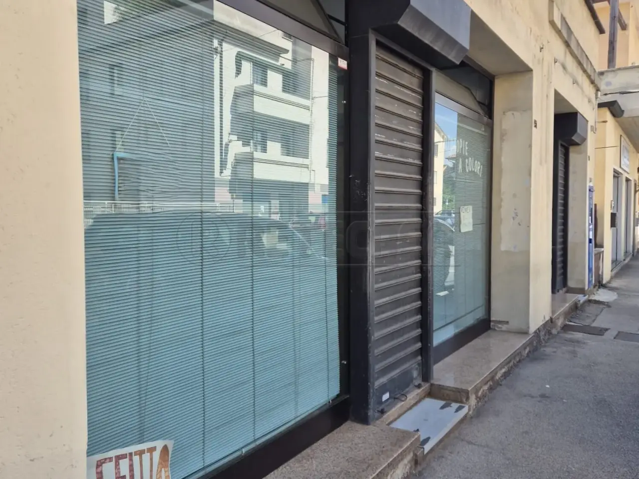 Palazzina commerciale in Via Alfonso Lamarmora 151, Vicenza, {3} - Foto 1