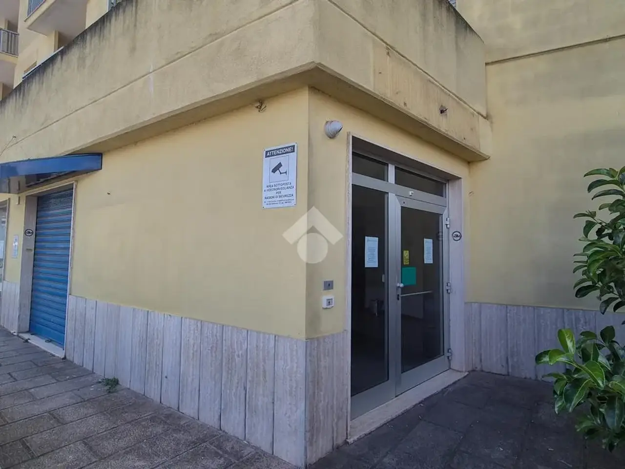 Negozio in Via della Motomeccanica 5, Pomezia, {3} - Foto 2