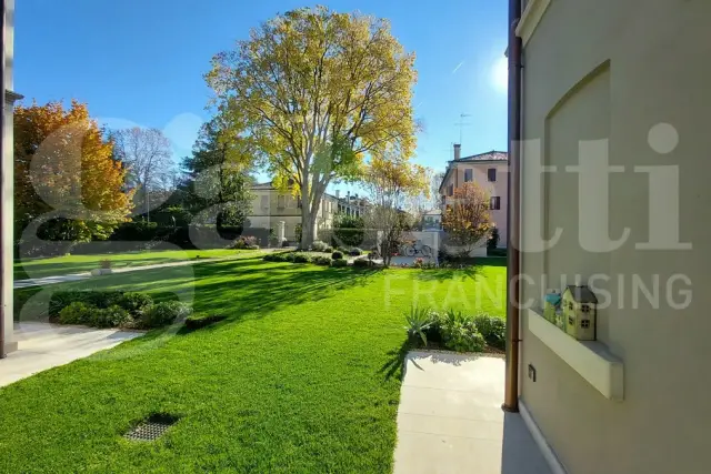 2-room flat in Viale Luzzatti 15, Treviso - Photo 1