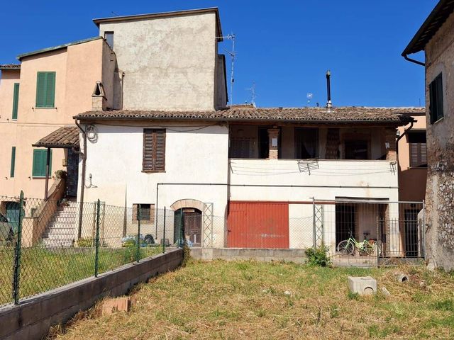 Einfamilienhaus in Via Sant'Abbondio, Foligno - Foto 1