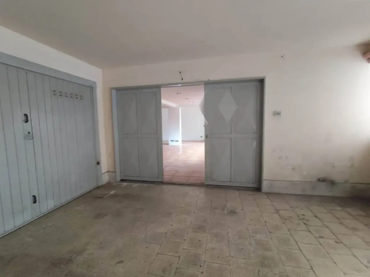Magazzino in Via Etnea 179, Tremestieri Etneo, {3} - Foto 2