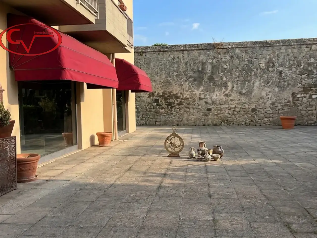 Negozio in Viale Europa, Terranuova Bracciolini, {3} - Foto 1