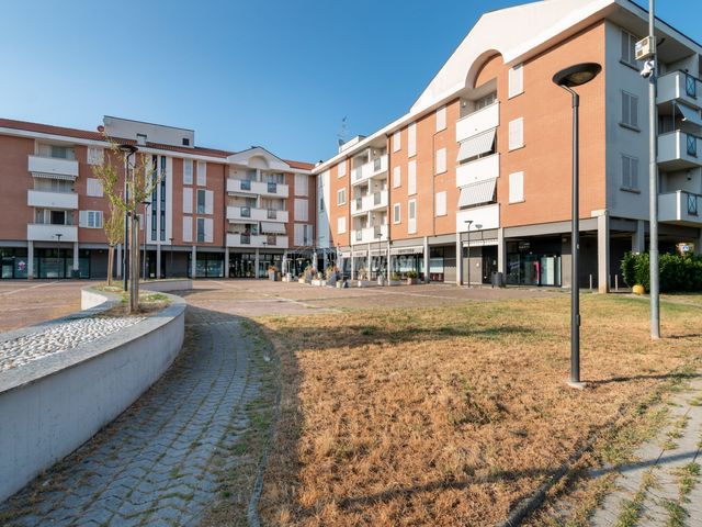 Zweizimmerwohnung in Piazza Salgari, Cernusco sul Naviglio - Foto 1