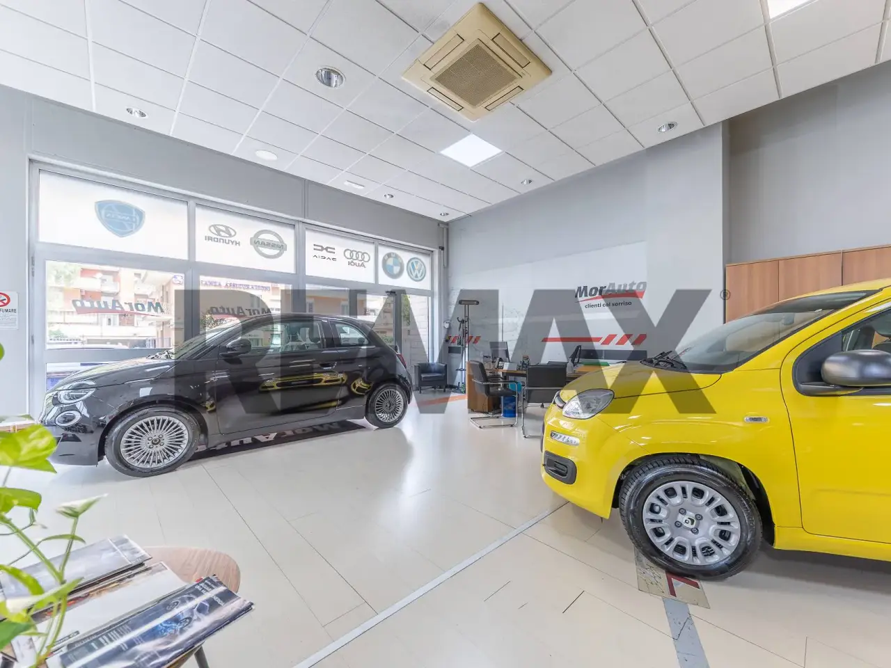 Showroom in Via Salaria 167a, Monterotondo, {3} - Foto 1