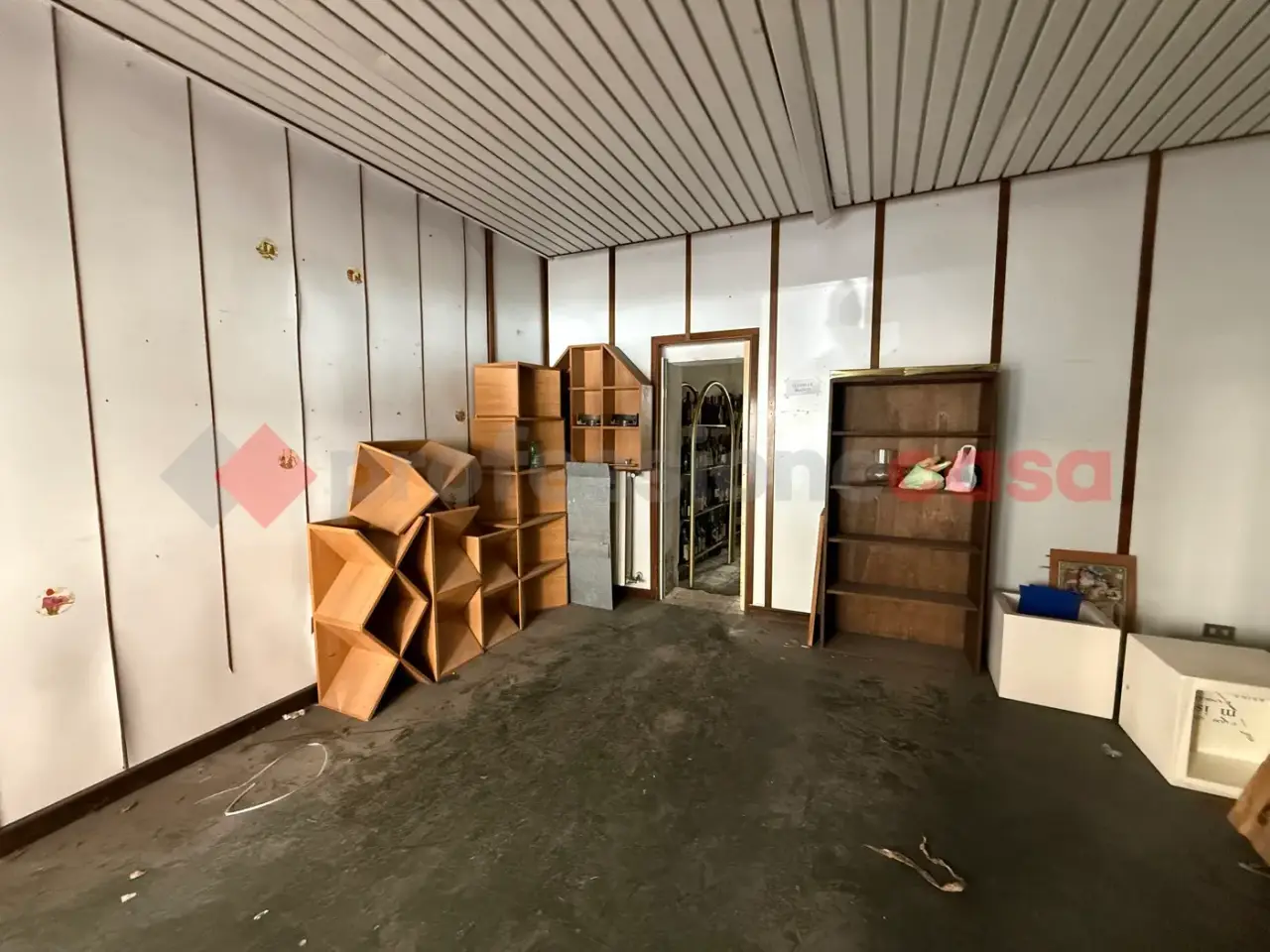 Magazzino in Via Mazzini 36, Taranto, {3} - Foto 2