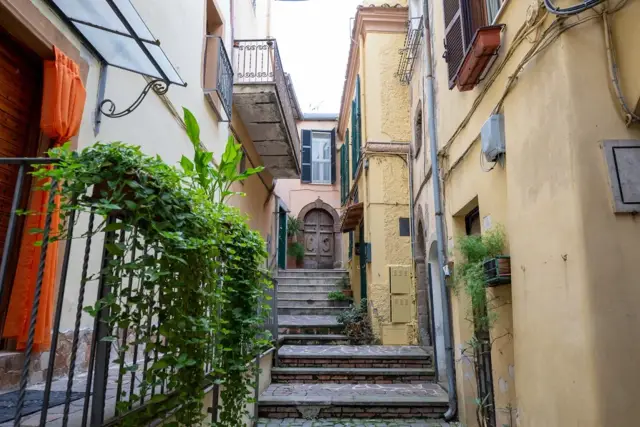 Quadrilocale in Piazza del Mercato, Zagarolo - Foto 1