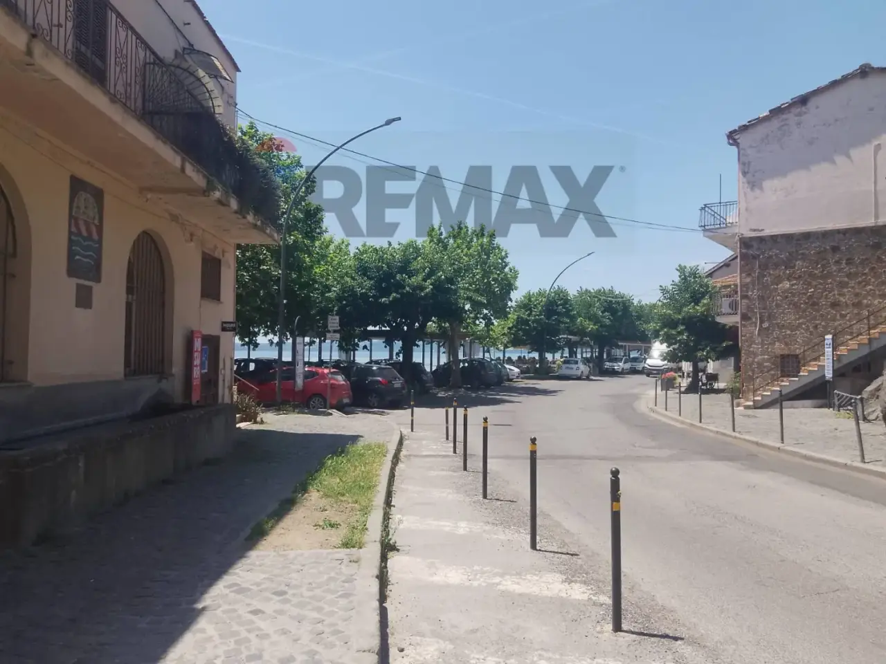 Esercizio commerciale in Viale Giuseppe Garibaldi, Trevignano Romano, {3} - Foto 1