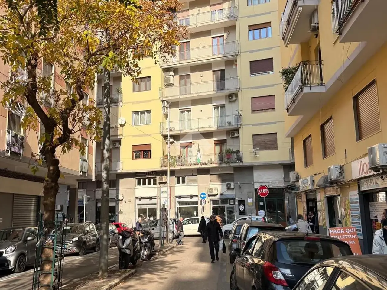 Negozio in Via Angolo Via Amato /Via Plinio Il Vecchio 79, Castellammare Di Stabia, {3} - Foto 2