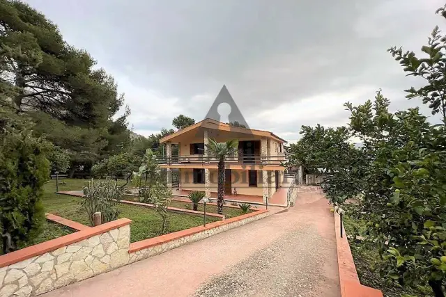 Villa in Via Bellolampo, Palermo - Foto 1