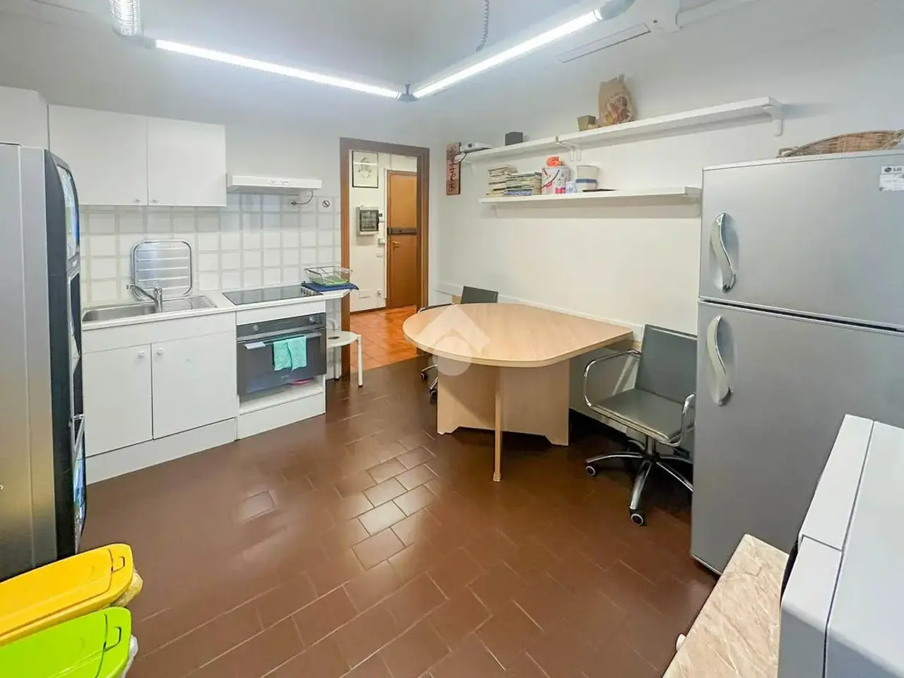 Ufficio in Viale I Maggio 8, Peschiera Borromeo, {3} - Foto 2