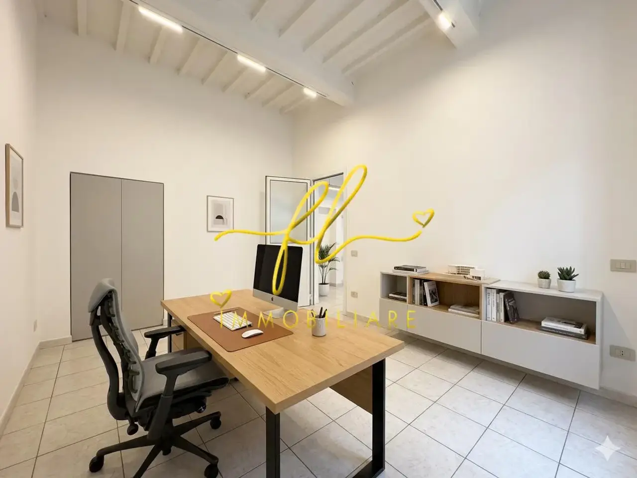 Locale commerciale in , Livorno, {3} - Foto 1