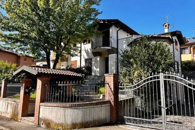 Villa in Via Famiglia Sacrati, Castellarano - Foto 1