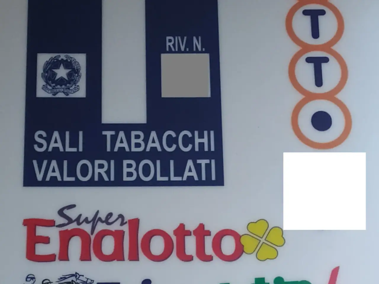 Tabaccheria in Largo Martiri d'Ungheria, Rimini, {3} - Foto 1