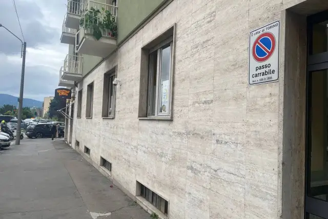 Gemeinschaftsbüro in Via Barletta 31, Torino - Foto 1