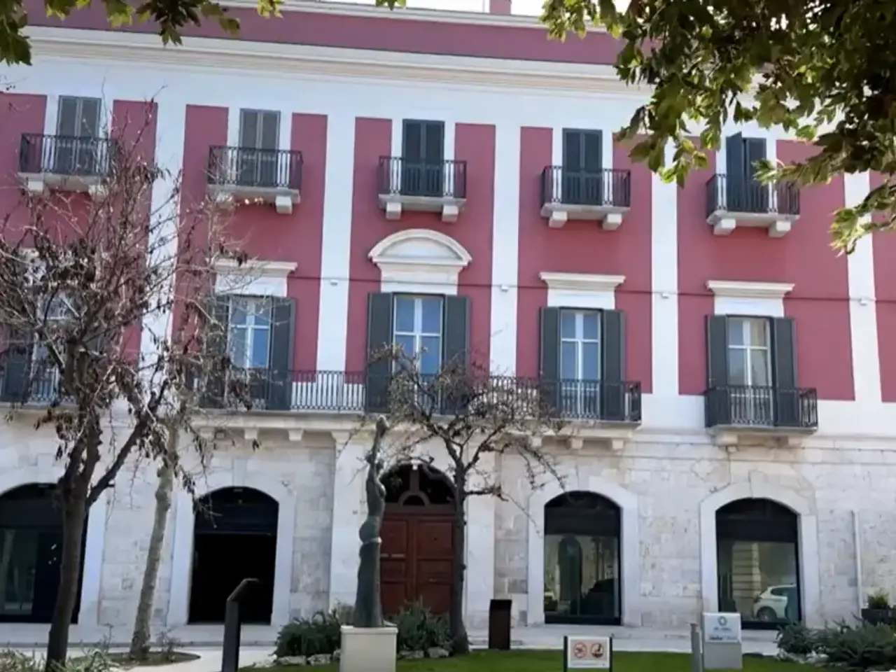 Negozio in Piazza Vittorio Emanuele 28, Corato, {3} - Foto 2