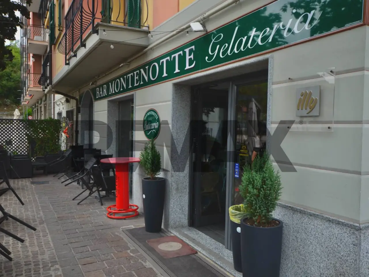 Bar in Piazza della Vittoria 28, Cairo Montenotte, {3} - Foto 1