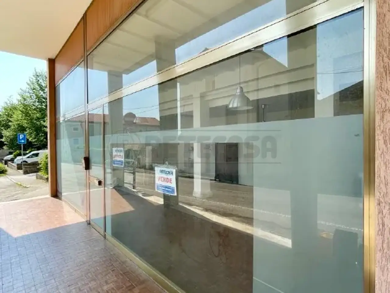 Palazzina commerciale in Corso G. Matteotti 52, Montecchio Maggiore, {3} - Foto 2