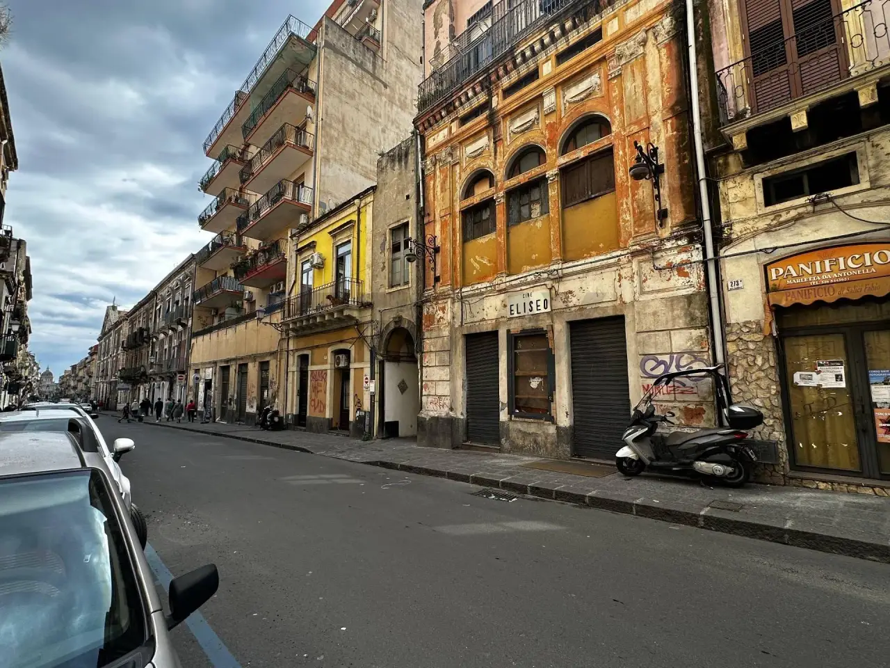 Esercizio commerciale in Via Garibaldi 284, Catania, {3} - Foto 2