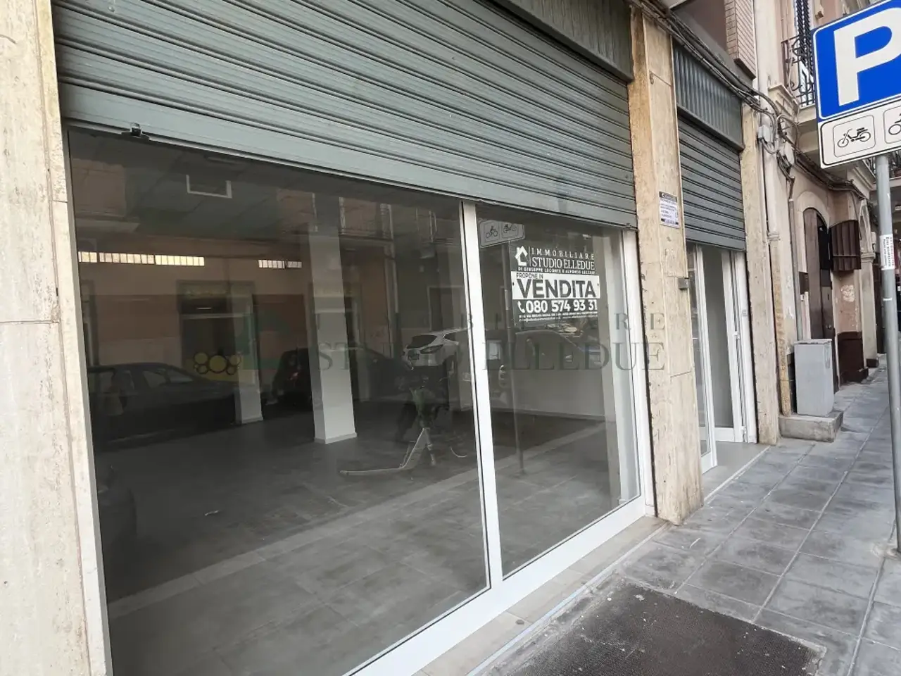 Negozio in Via Francesco Petrelli 6, Bari, {3} - Foto 2