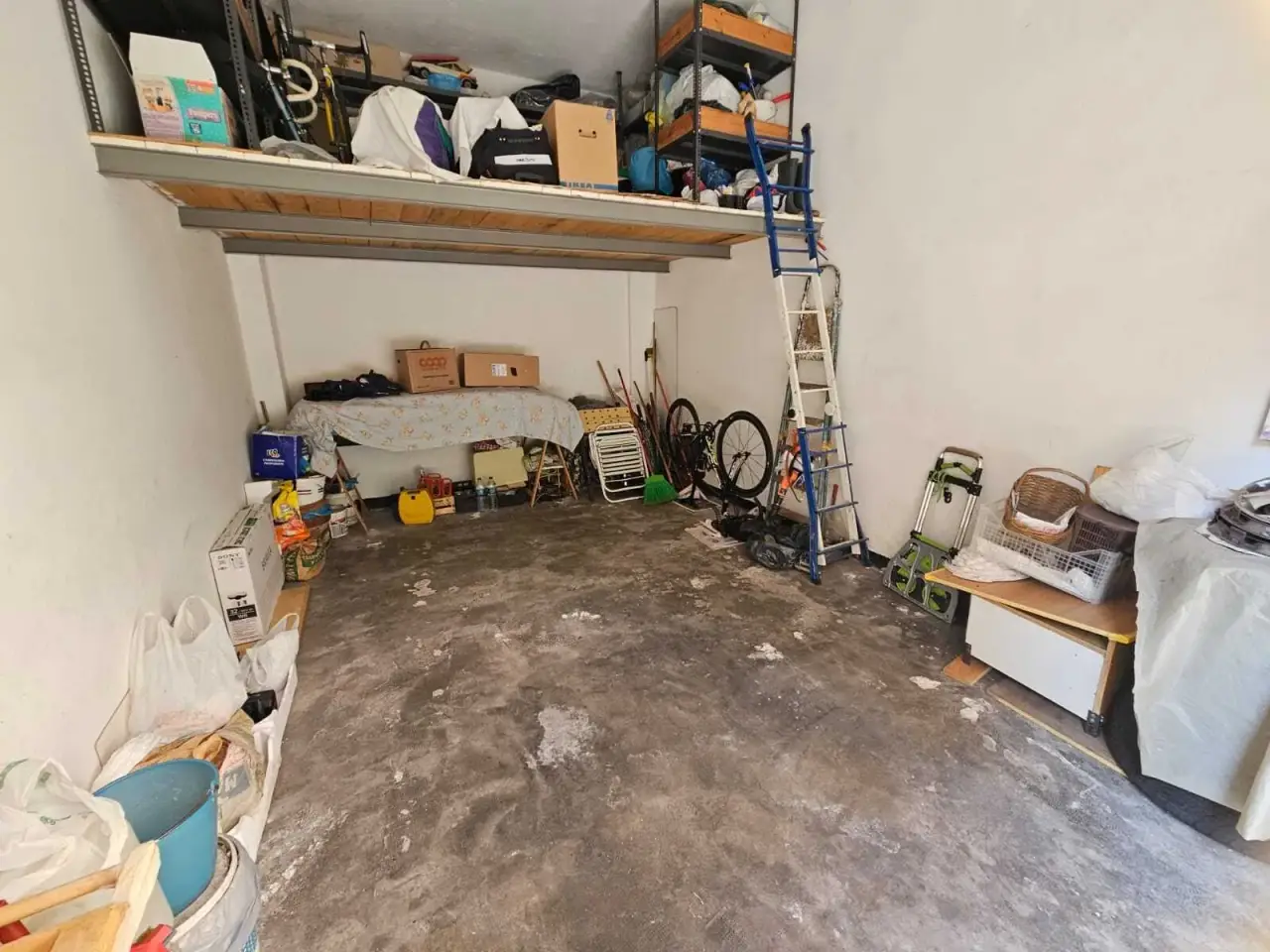 Parcheggio chiuso in Via Alcide De Gasperi 16, Campomorone, {3} - Foto 1