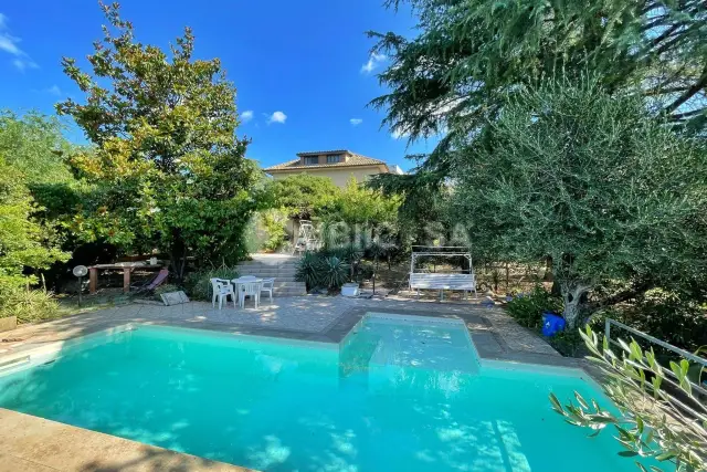 Mansion in Viale Salvo d'Acquisto, Velletri - Photo 1