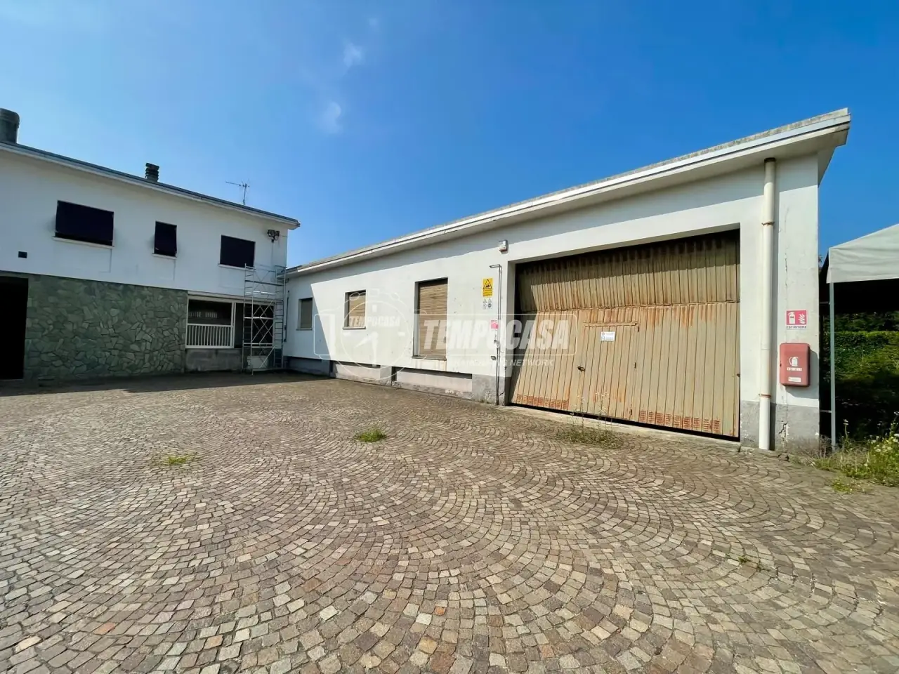 Magazzino in Via Montello 1/B, Barlassina, {3} - Foto 1