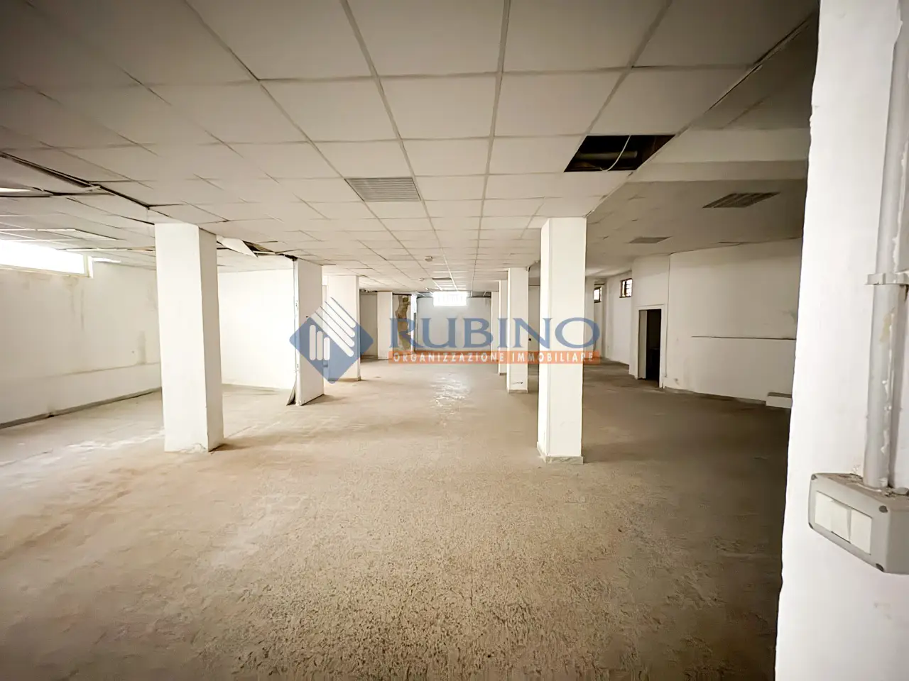 Laboratorio in , Bari, {3} - Foto 1