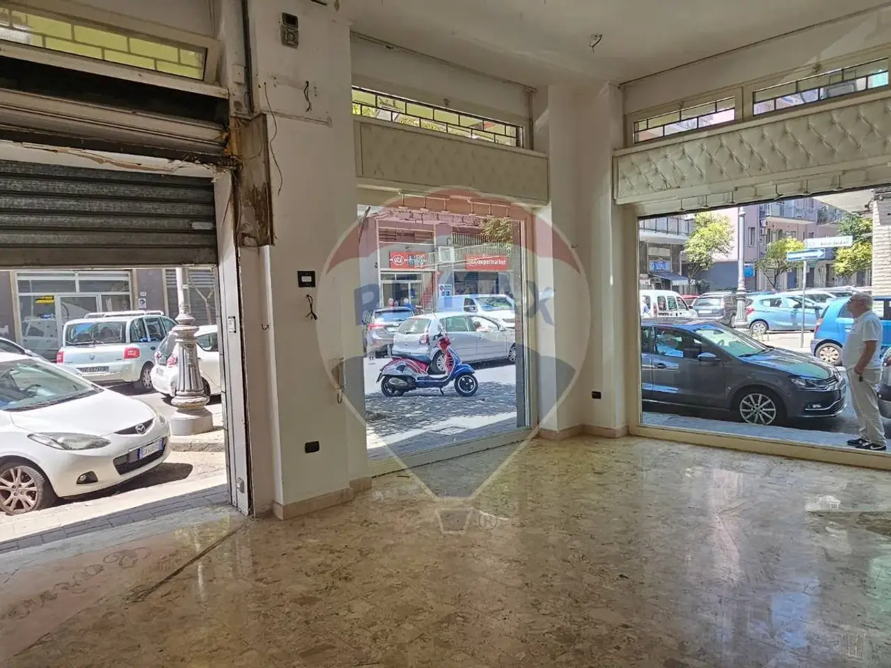 Negozio in Via Madonna di Fatima 19/a, Salerno, {3} - Foto 1