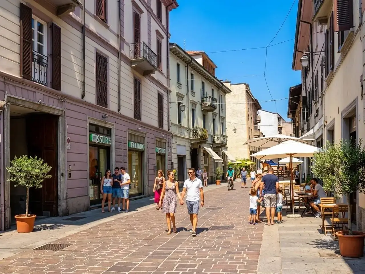 Negozio in Via Giuseppe Garibaldi 37, Saronno, {3} - Foto 2