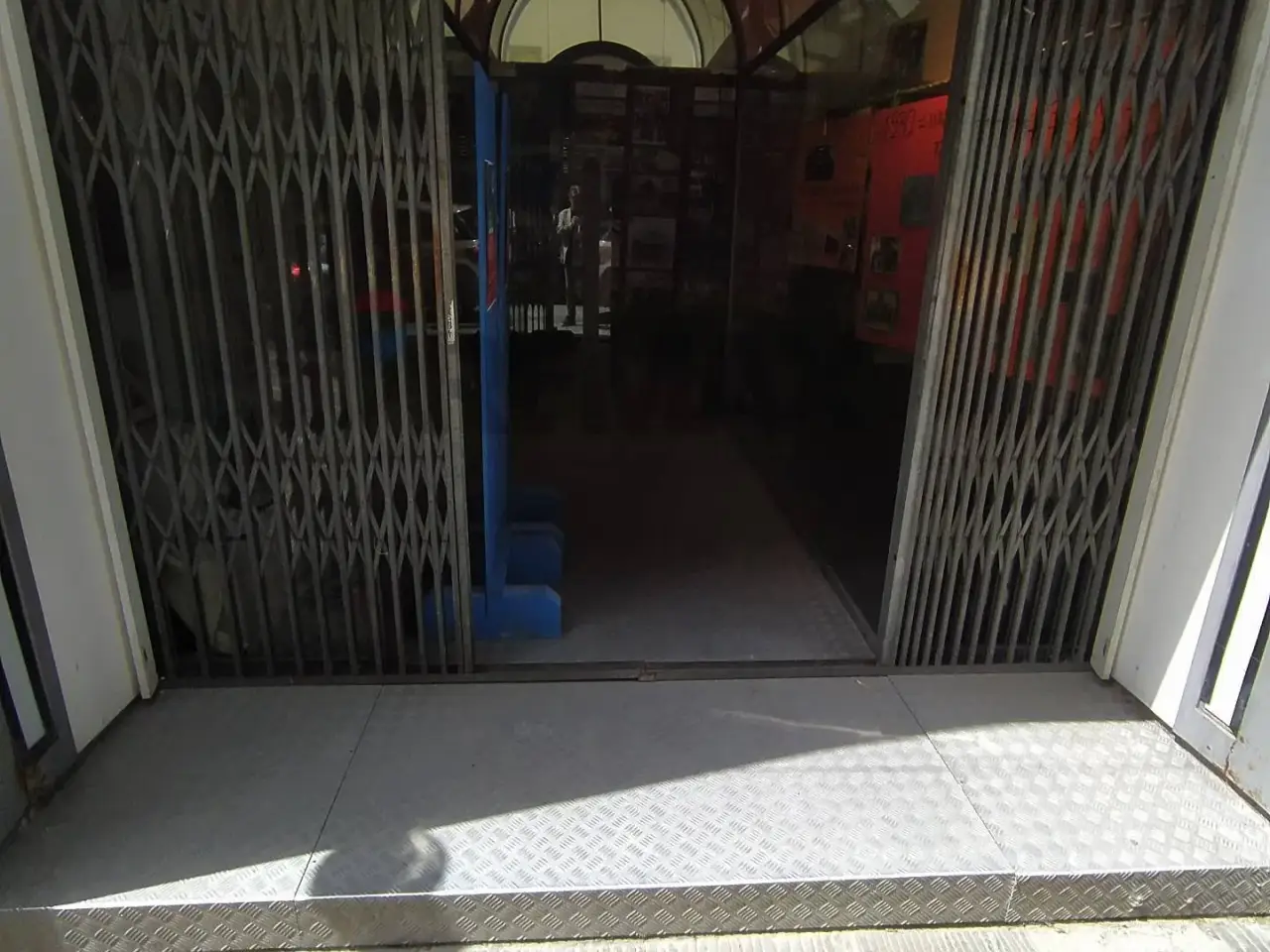 Negozio in Via Roma 29, Montevarchi, {3} - Foto 1