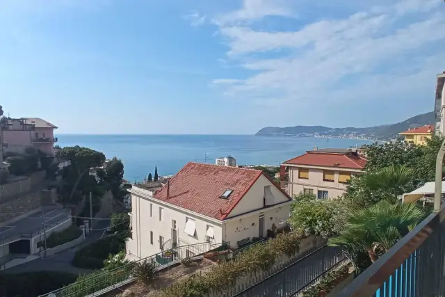 3-room flat in Regione Paradiso 22, Alassio - Photo 1