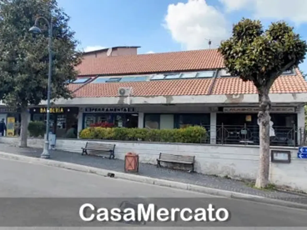 Negozio in Piazza Giuseppe di Vittorio, Rocca Di Papa, {3} - Foto 1
